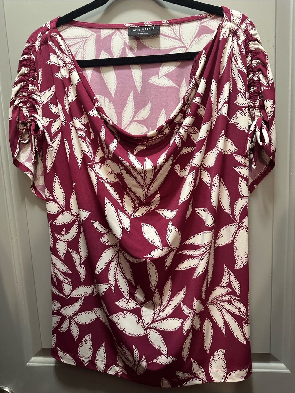 Lane Bryant Size 18/20 Botanical Print Drape Neck Knit Top EUC